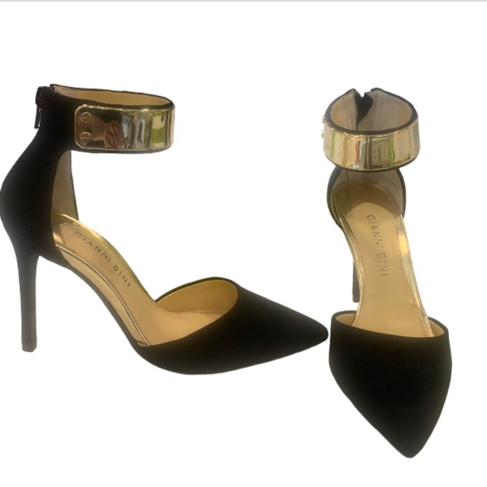 Gianni Bini Women Vanessah black Suede Gold ankle wrap  shoes size 7 New in box